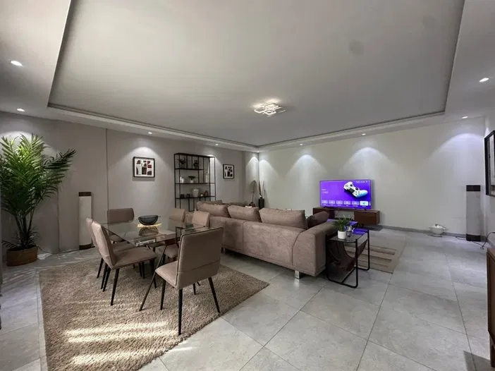 Appartement F4 de Standing — Point E